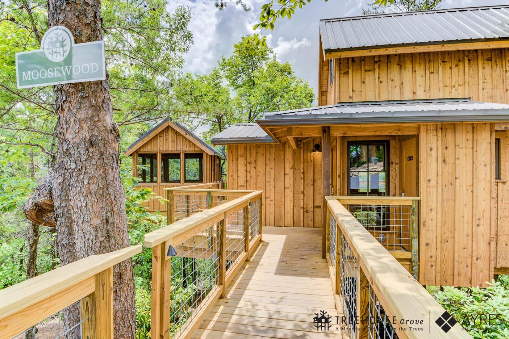 فيلا The Moosewood In Treehouse Grove At Norton Creek جاتلينبرج المظهر الخارجي الصورة